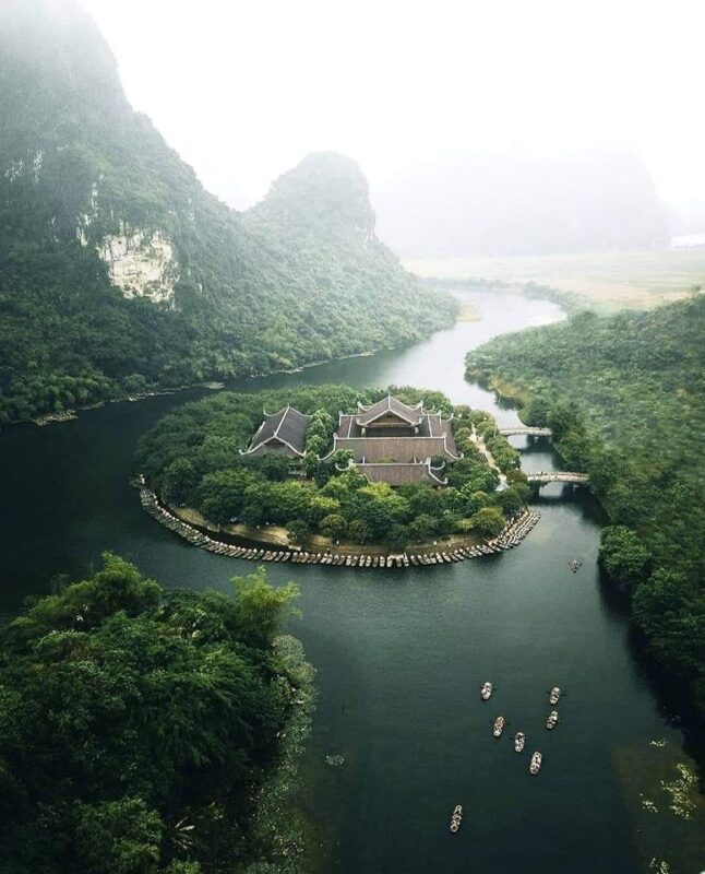 Ninh Binh is a picturesque province in northern Vietnam