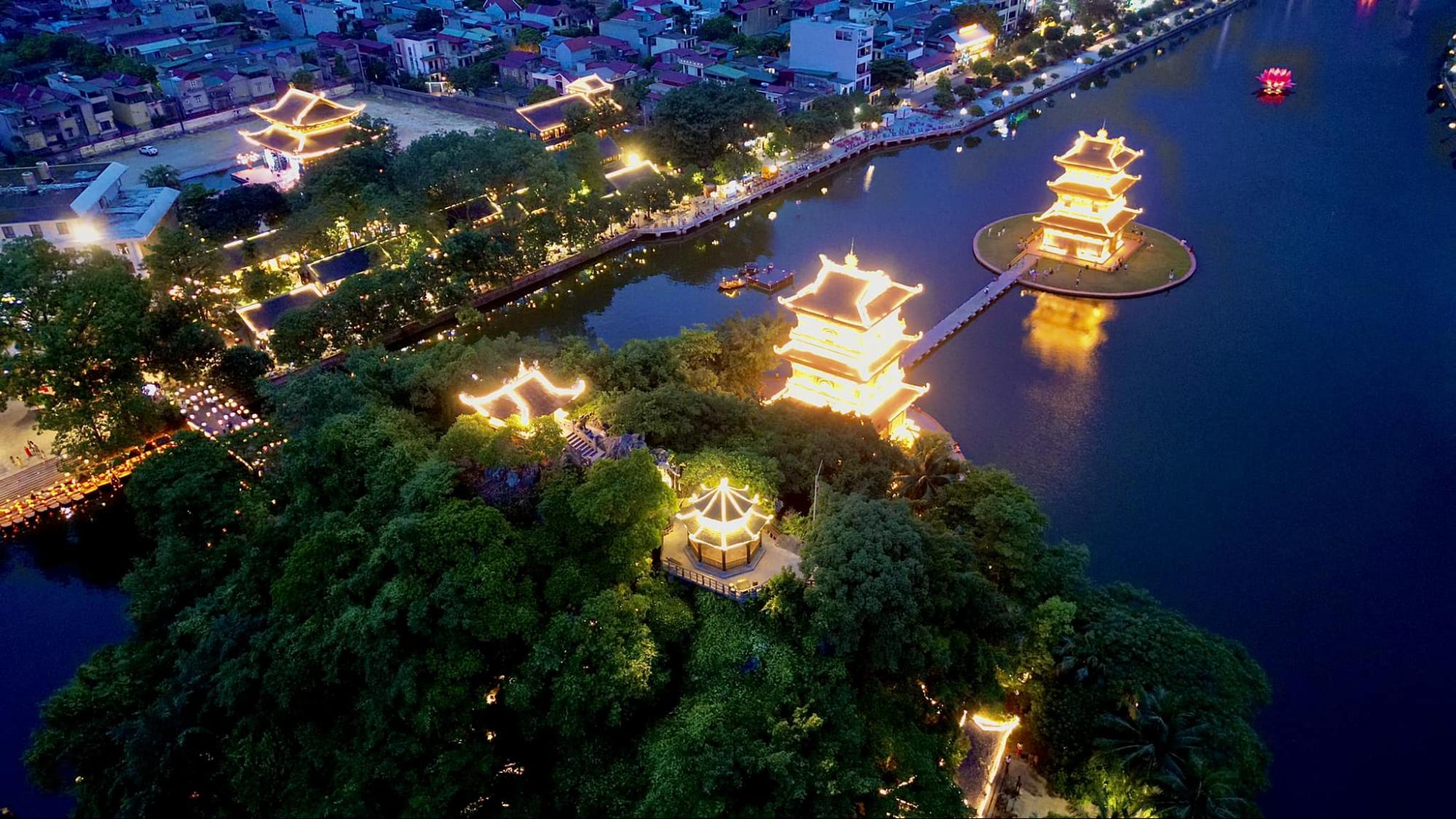 Hoa Lu - Ninh Binh